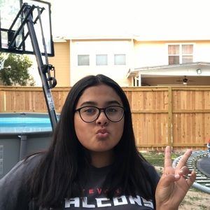 Meet your Posher, Azaylia